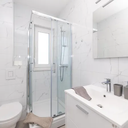 Luxury Maglica * Makarska